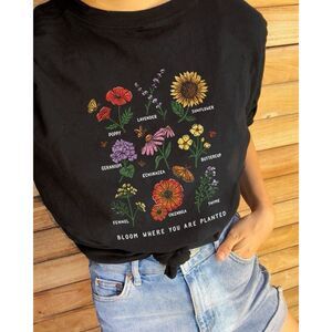 Bloom Where You are Planted Graphic Women's‎ T-shirt Tee Small Cottagcore Plant